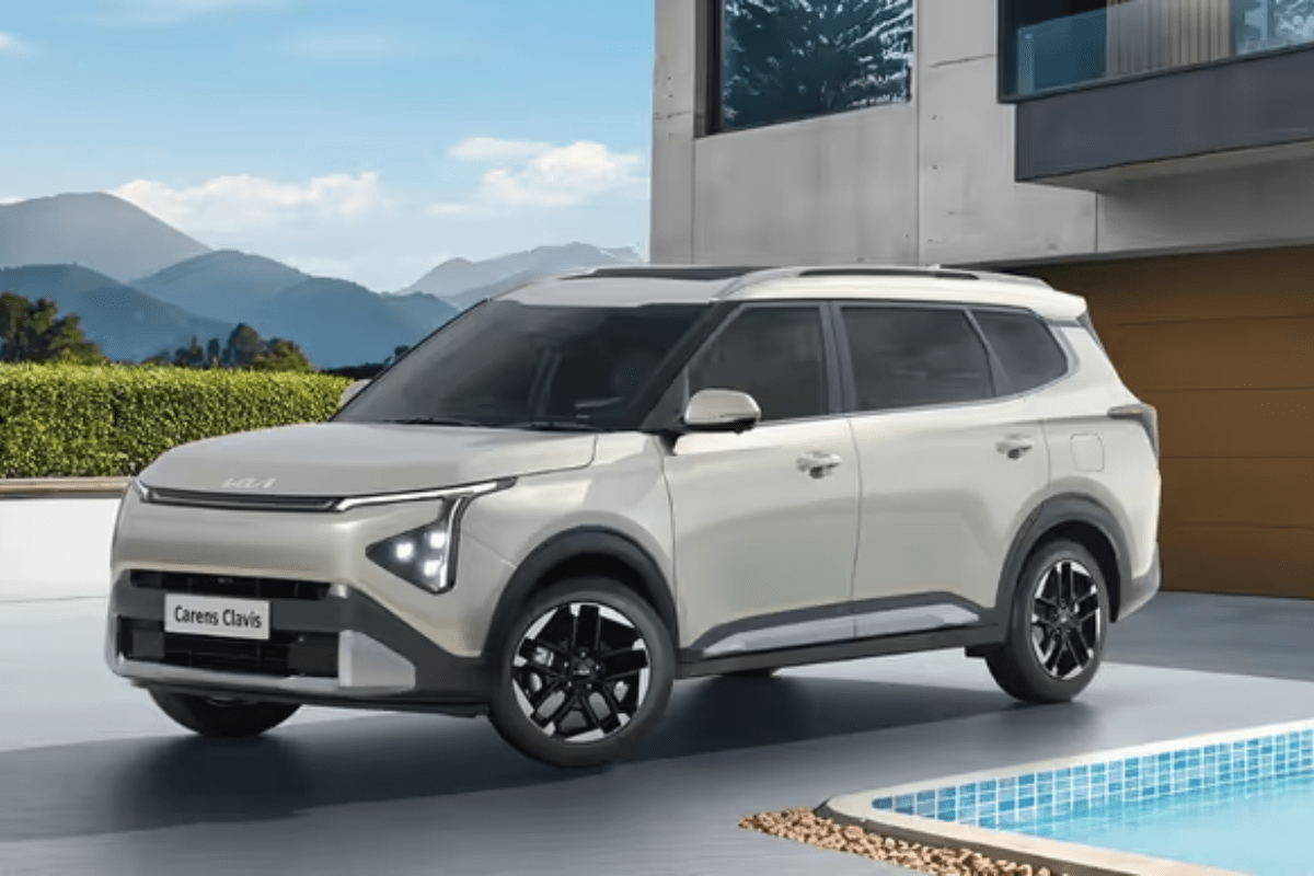 Kia Carens Clavis 2025