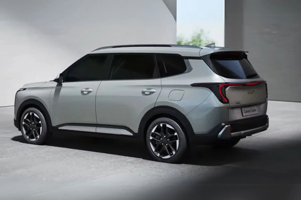 Kia Carens Clavis 2025